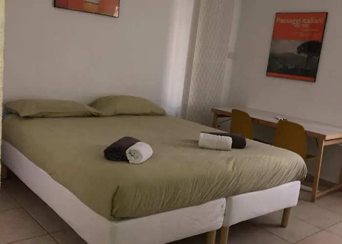 Benedetto Cairoli Gæstehus Bari